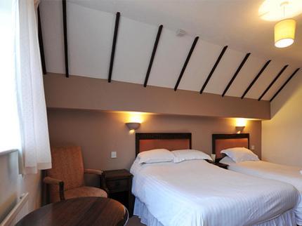 The New Inn Heckfield Quarto foto